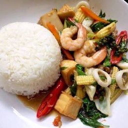 ข้าวราดผัดฉ่าทะเล