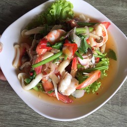 ยำเห็ดรวมกุ้ง