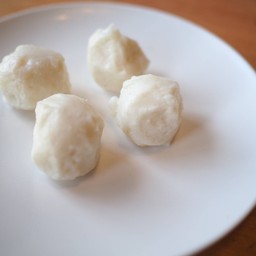 ลูกชิ้นปลาหมึก