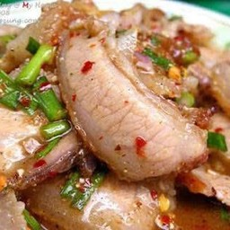 น้ำตกคอหมูย่าง