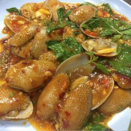หอยลายผัดน้ำพริกเผา