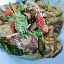 แกงเขียวหวานน้ำคลุกคลิก​ หอมเครื่องแกง​ เหมาะทานกับข้าวสวยร้อนๆ