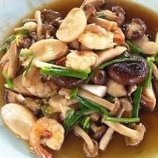 ผัดเห็ดรวมกุ้งสด