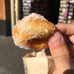 Trish’s Mini Donuts