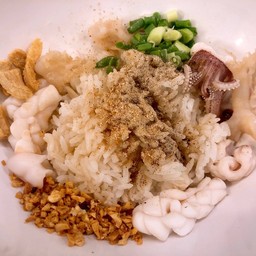 ข้าวต้มแห้งปลาหมึก