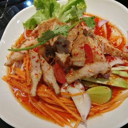 ยำคอหมูย่าง