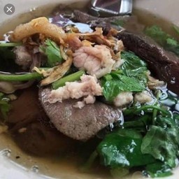 รุ่งเรืองก๋วยเตี๋ยวต้มยำ-ต้มเลือดหมู สาขารัชดาซอย3