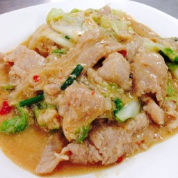 สุกี้แห้งหมู (ร้าน DD ราดหน้าสุกี้สยามอินเตอร์)