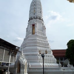 พระปรางค์ สร้างสมัยรัชกาลที่ 1