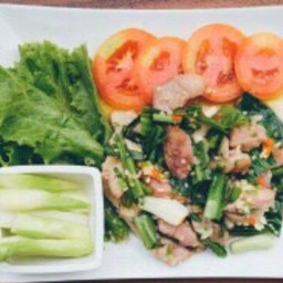 ยำหมูมะนาว