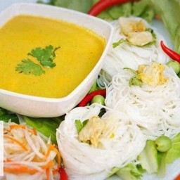 ขนมจีนน้ำยาปู