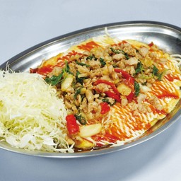 ข้าวแกงกะหรี่ออมเล็ตกะเพราไก่