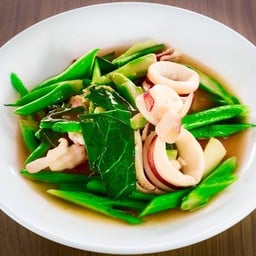 คะน้าปลาหมึก