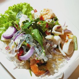 ยำเส้นแก้วทะเล