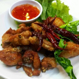 ไก่บ้านทอดเกลือ