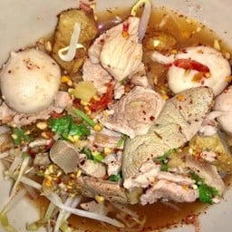 ก๋วยเตี๋ยวต้มยำคุณนิดสูตรโบราณ สาขาแรกในตำนาน