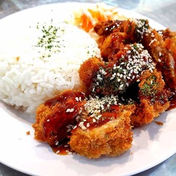 ข้าวไก่ทอดซอสบอนชอน