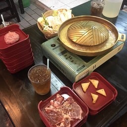 สถานีหมูกระทะ