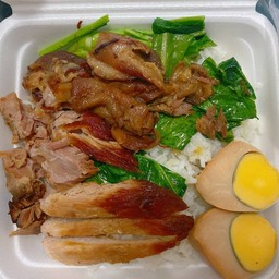 ข้าวขาหมู+ไข่