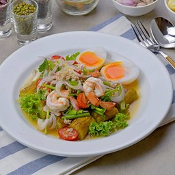 ยำมะเขือยาวกุ้งสด