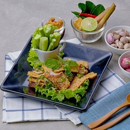 น้ำตกคอหมูย่าง