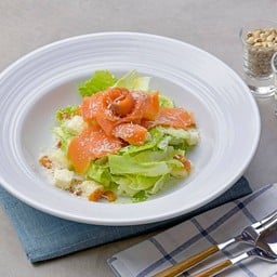 ซีซ่าร์สลัดเเซลมอนรมควัน