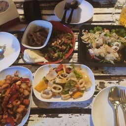 ไก่ผัดเม็ดมะม่วง