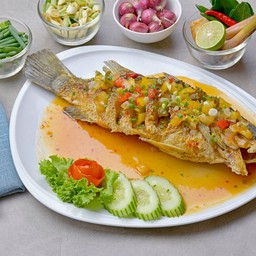 ปลากะพงทอด 3 รส/เป็นตัว