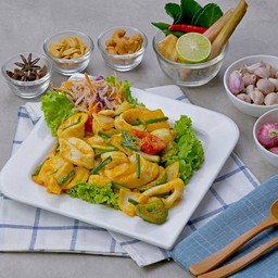 ปลาหมึกผัดไข่เค็ม