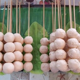 ลูกชิ้นปิ้ง