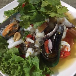 ยำวุ้นเส้นทะเล