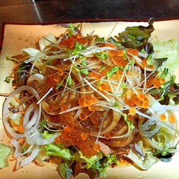 สลัดปลาดิบ