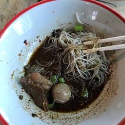 นายช่าง ก๋วยเตี๋ยวเรืออยุธยา รสเด็ด สาขา 31