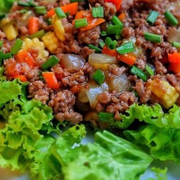 ก๋วยเตี่ยวเนื้อสับโคขุนซอสผงกะหรี่