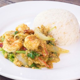 ผัดผงกะหรี่ ราดข้าว