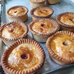 Ye Olde Pie & Sauage Shope