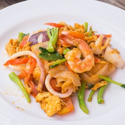 ก๋วยเตี๋ยวผัดซอส