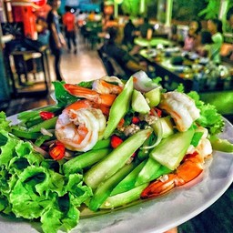 ยำคะน้ากุ้งสด