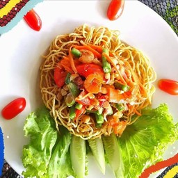 ส้มตำหมี่กรอบ