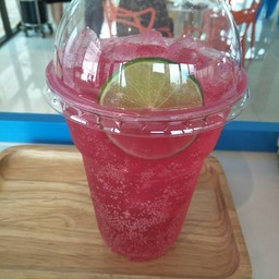 แดงมะนาวโซดา