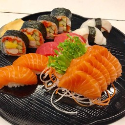 Sushi Snackซูซิสเน็ค หัวหิน บ้านคุณพ่อ