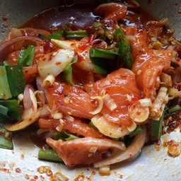 พล่าแซลม่อน