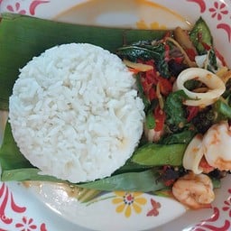 ไก่ทอดแบ่งปัน น้ำเต้าหู้ ปาท่องโก๋