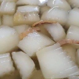 ต้มไซเท้าซี่โครงหมู