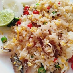 ข้าวผัดปลาทู
