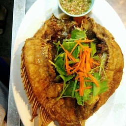 ปลากะพงทอดน้ำปลา