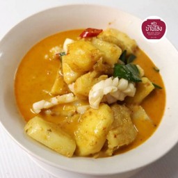 แกงคั่วสัปปะรดปลาหมึก