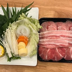 ชุดหมูสไลด์ + ผักรวม(ผักเปลี่ยนไม่ได้)