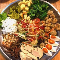 อีสานแซ่บนัว