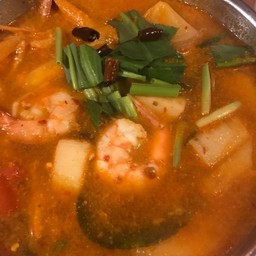 ต้มยำกุ้งยอดมะพร้าว